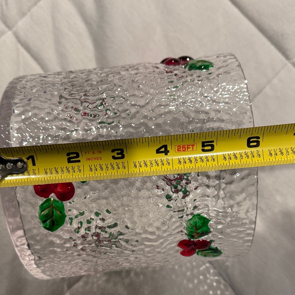 Textured Glass with Holly Design - Picture 4 of 4